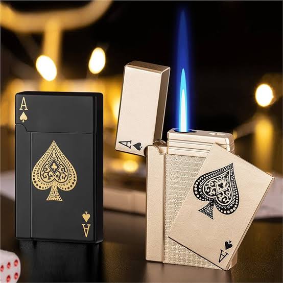 Poker Card Metal Lighter – Stylish Windproof Rechargeable Cigarette Lighter